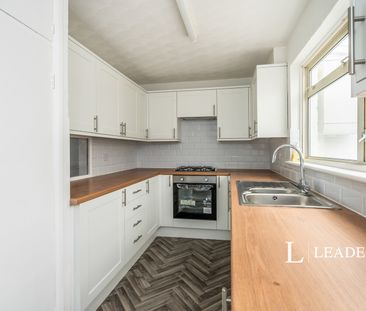 3 bedroom house to rent Parkhouse Farm Way, PO9 - Photo 4