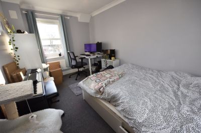 2 bedroom Flat in Montagu Drive, Leeds - Photo 5