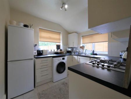 1 bedroom end of terrace house to rent - Photo 2