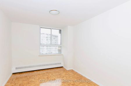 6200 Bathurst Street #912 - Photo 5
