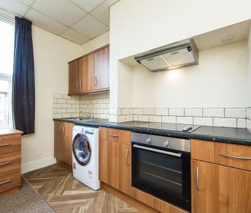 Flat 4, 66 Chapel Lane, Headingley, Leeds - Photo 1