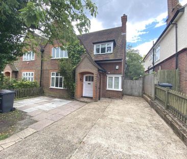 5 bedroom semi-detached house to rent - Photo 3