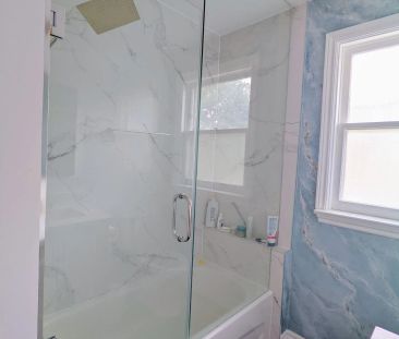 Detached Home For Lease | N9235799 - Photo 4