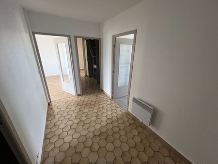 Location Appartement 3 pièces 87m² - Photo 2