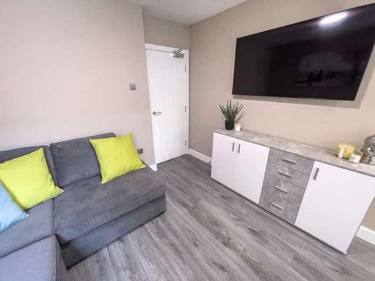 Empress Road, L7 - Photo 1