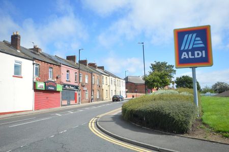 5 bedroom terraced house to rent - Photo 3