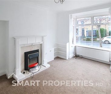 Lynndale Avenue, Huddersfield - Photo 1