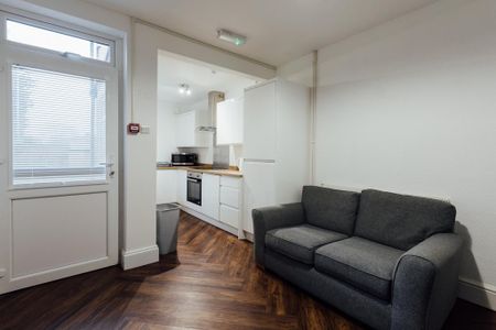 4 bedroom house to rent - Photo 2