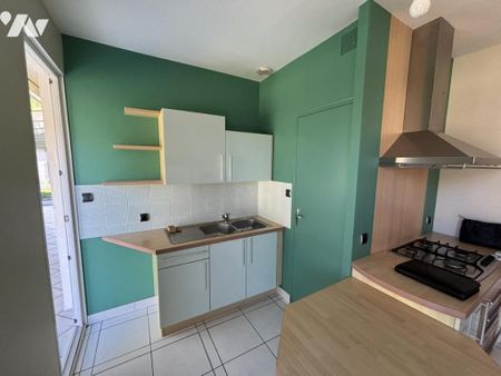 A LOUER MAISON DE 4 PIECES A BONCHAMP - Photo 2