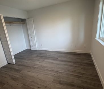 667 Sixth Street- Upper - Photo 6