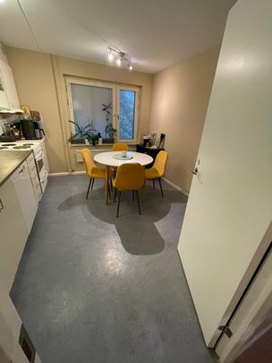 Lavettvägen, Sundbyberg - Photo 1