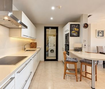 3 Bedroom Apartment For Rent in Marbella, Málaga - Photo 2