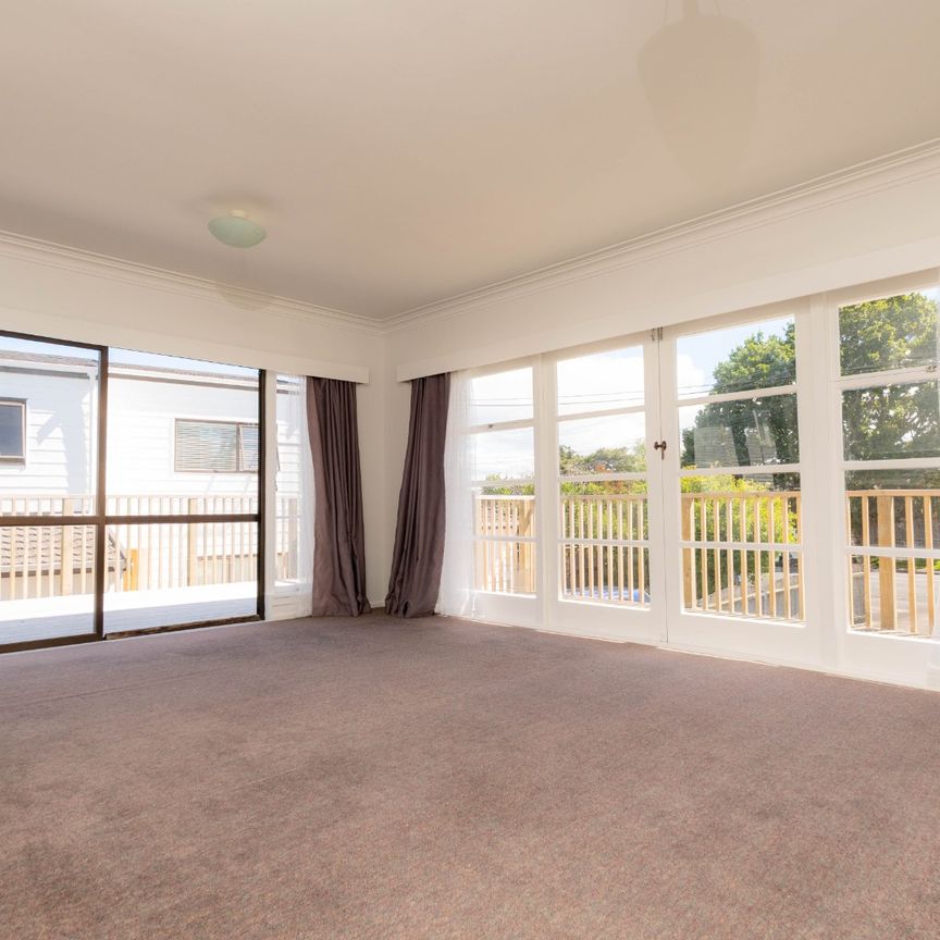 Charming 3-Bedroom Family Home in Birkenhead - Photo 1