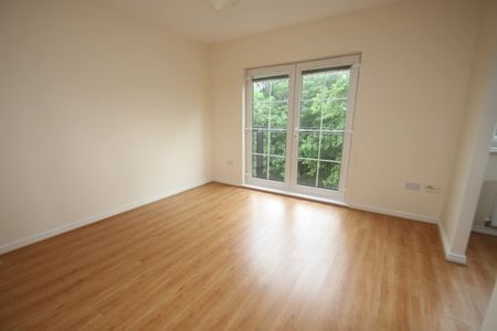 Kelvindale Court, Glasgow, G12 - Photo 2