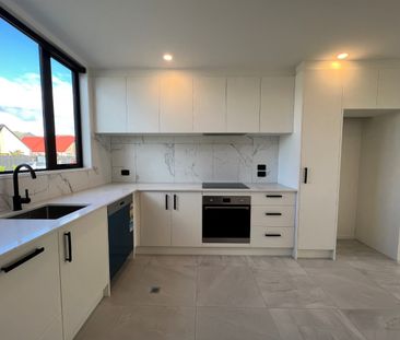 2/14 Rutherford Street, Woolston - Photo 4