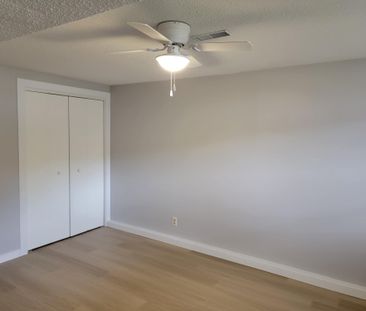 Renovated 4 Bedroom Duplex near Knox Mountain - Photo 2