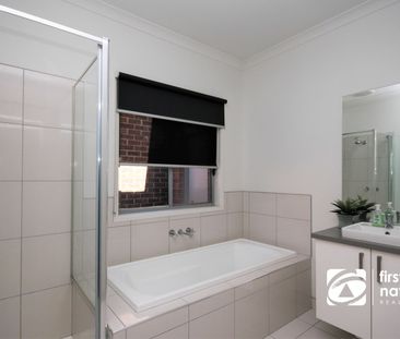 Lovely Family Home in a Quiet Fraser Rise Location - Photo 4