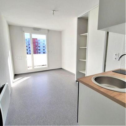Location Appartement 1 pièce 18m² NIMES 30000 - Photo 1