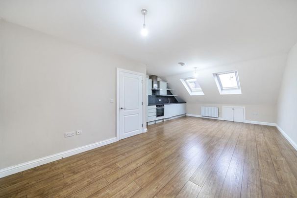 Backwater Place, Kingston KT1 - Photo 1