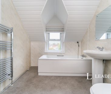 3 bedroom apartment to rent Milnthorpe Road, Eastbourne, East Susse... - Photo 6