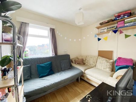 4 bedroom terraced house to rent - Photo 3
