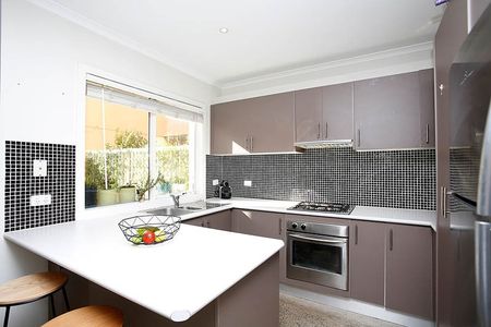 71 Francis Lane, Kensington VIC 3031 - Photo 4