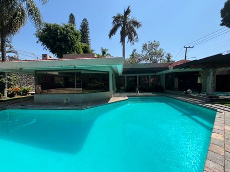 Morelos, Calzada de los Compositores, Cuernavaca - Photo 3