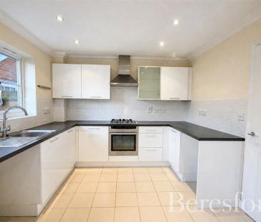 3 bedroom detached house to rent - Photo 5