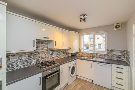 2 bedroom terraced house to rent - Photo 4