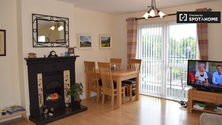Room for rent in 2-bedroom apartment in Swords in Dublin - Photo 3