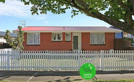 Great 2 bedroom Unit Close to all amenities - Photo 3