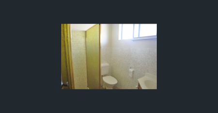 IDEAL LOCATION! - Photo 4