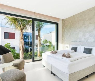 4 bedroom luxury Villa for rent in The Golden Mile, Marbella, Andalusia - Photo 5