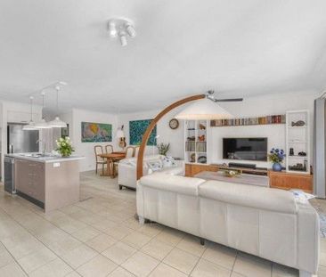 Resort-Style Living in heart of Bulimba - Photo 3