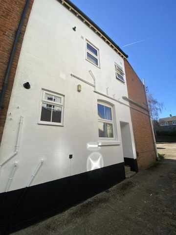 Studio to rent - Photo 5