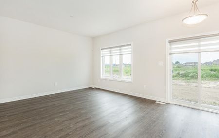 For Lease - 83 Sycamore Street, Welland, Ontario - Photo 4