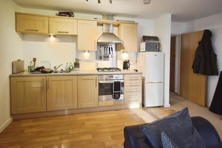 1 bedroom ground floor flat to rent - Photo 5