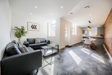 6 bedroom terraced house to rent - Photo 2