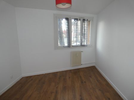 Location Appartement 4 pièces 74m² BEAUNE 21200 - Photo 3