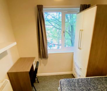 FOUR BEDROOM - Photo 3