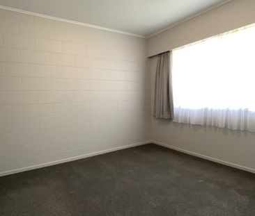Immaculate 2 Bedroom Unit - Photo 4