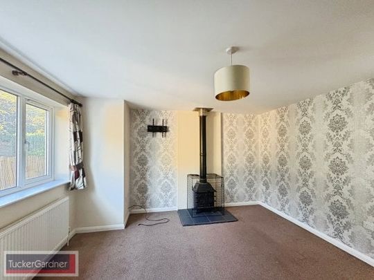 Woburn Place, Duxford - Photo 1