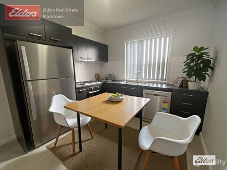 Beautiful, modern 2-bed flat - Photo 2