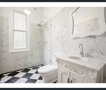 ELEGANT PERIOD RESIDENCE WITH POOL AND CONTEMPORARY AMENITIES IN A ... - Photo 6