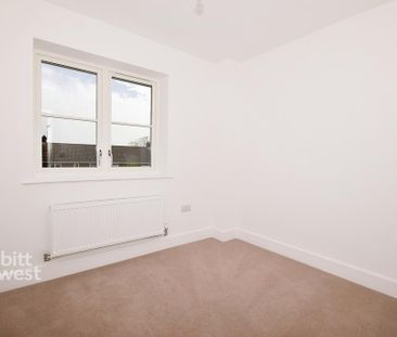 4 bedroom terraced house to rent - Photo 3