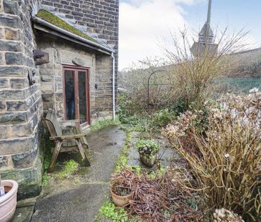 2 bedroom semi-detached house to rent - Photo 1
