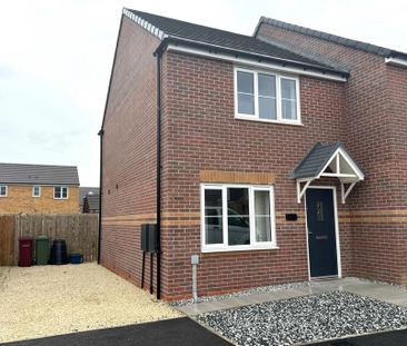 2 bedroom semi-detached house to rent - Photo 2
