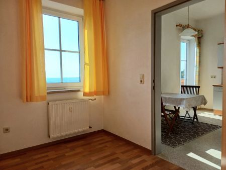 Bestlage - Wohnen am Ring, sonnige 2 ZI mit Balkon und schönen Ausblick, Parkplatz - Photo 3