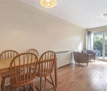 Fiona Close, Winchester, SO23 - Photo 1