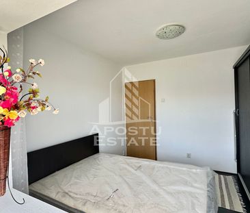 Apartament cu 3 camere, decomandat, zona Lipovei - Photo 5